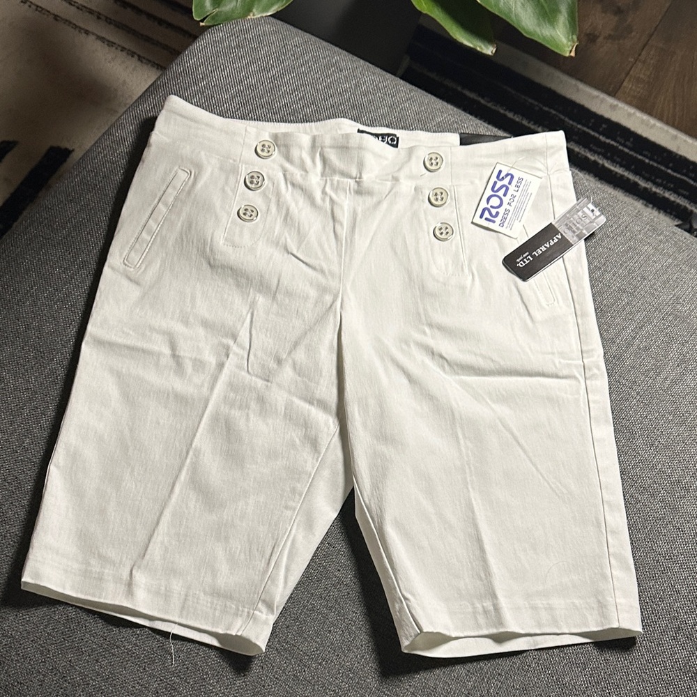 Soho Apparel Women's White Button-Front Bermudas